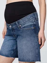 7" Maternity Full Panel Denim Bermuda Shorts - Medium indigo — view 4