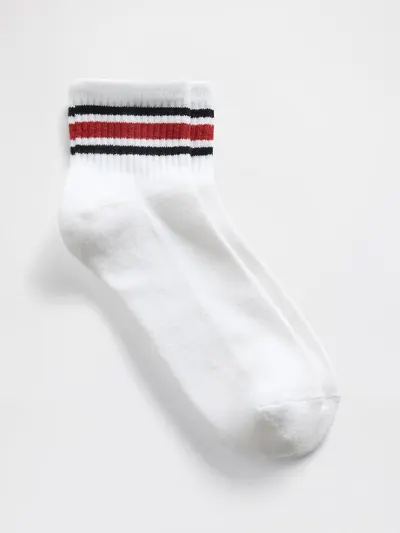 Athletic Quarter Crew Socks - BARN RED