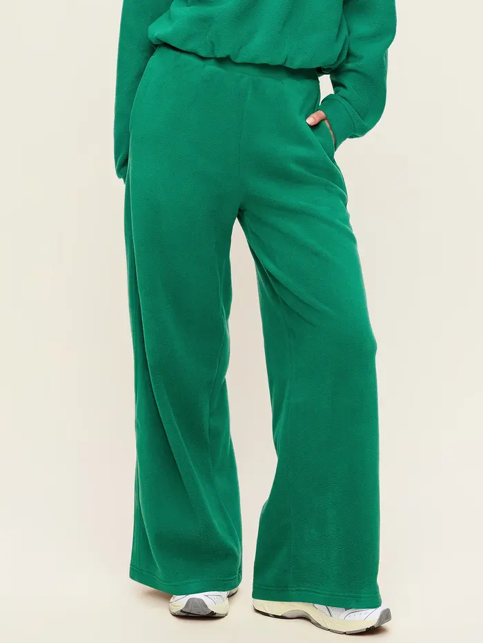 Extra High-Waisted Performance Fleece Wide-Leg Sweatpants - Java Fern