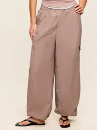 Mid-Rise Adjustable Active Woven Utility Pants - Mocha — view 5