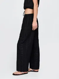 Mid Rise Eyelet Easy Wide-Leg Pants - Basic black — view 3