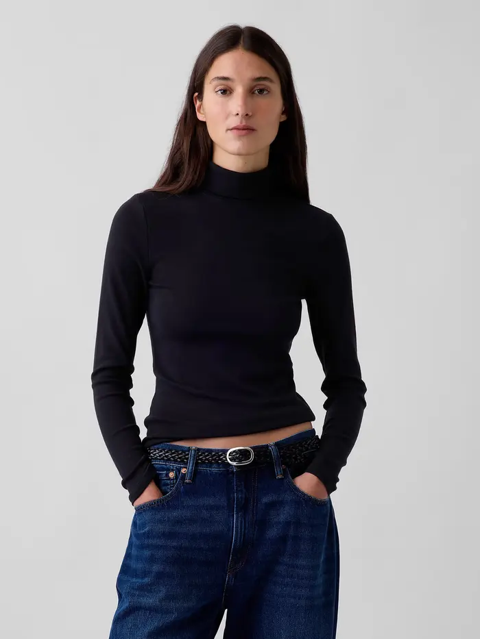 Modern Turtleneck - Black