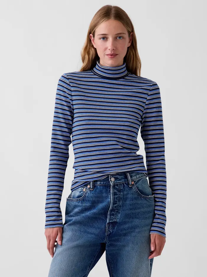 Modern Turtleneck - Navy blue stripe