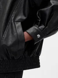 Oversized Vegan Leather Jacket - True black — view 4