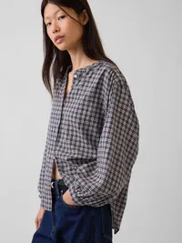 Relaxed Button-Front Shirt - Navy blue plaid — view 4
