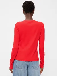 Snug Long-Sleeve Button-Front Ribbed Top - Scotty Red — view 2
