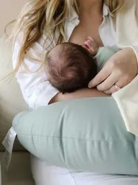 Snuggle Me Feeding Support - Green — view 3